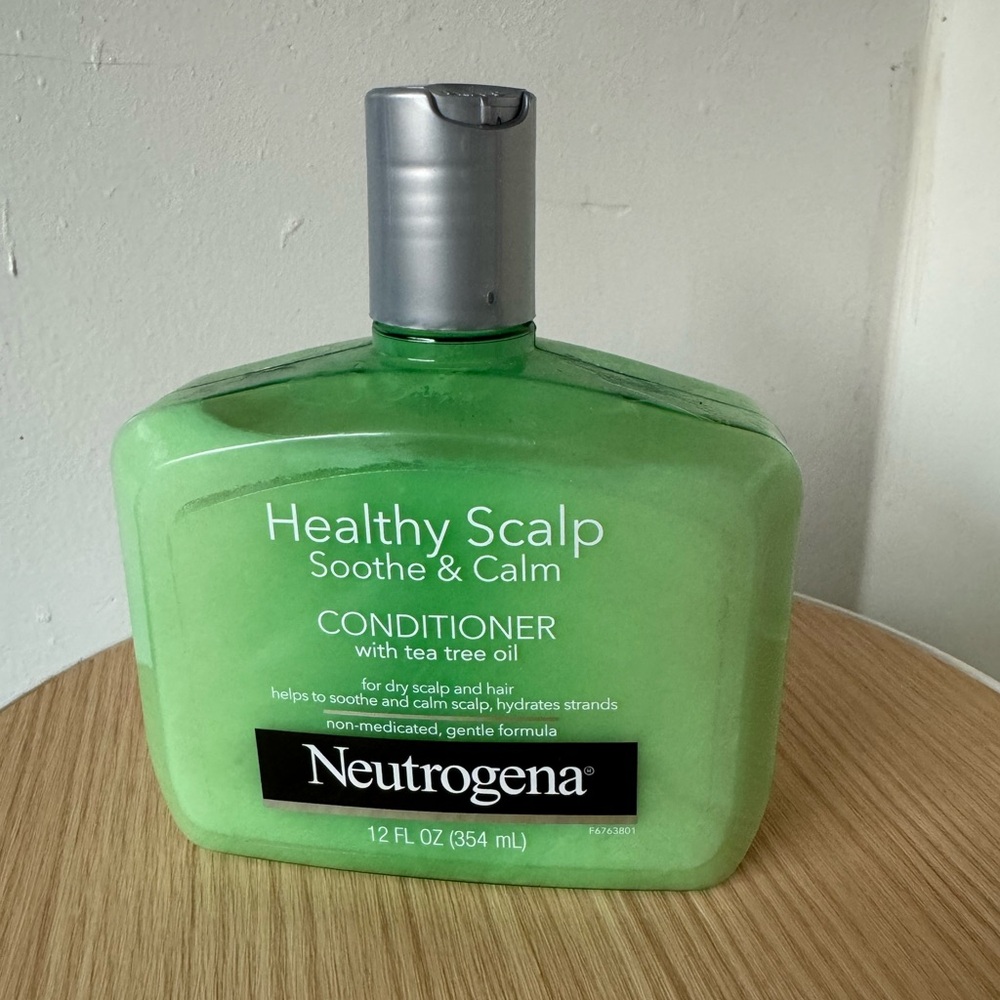 Neutrogena Healthy Scalp soothe and calm conditioner w/tea tree oil DISCONTINUED